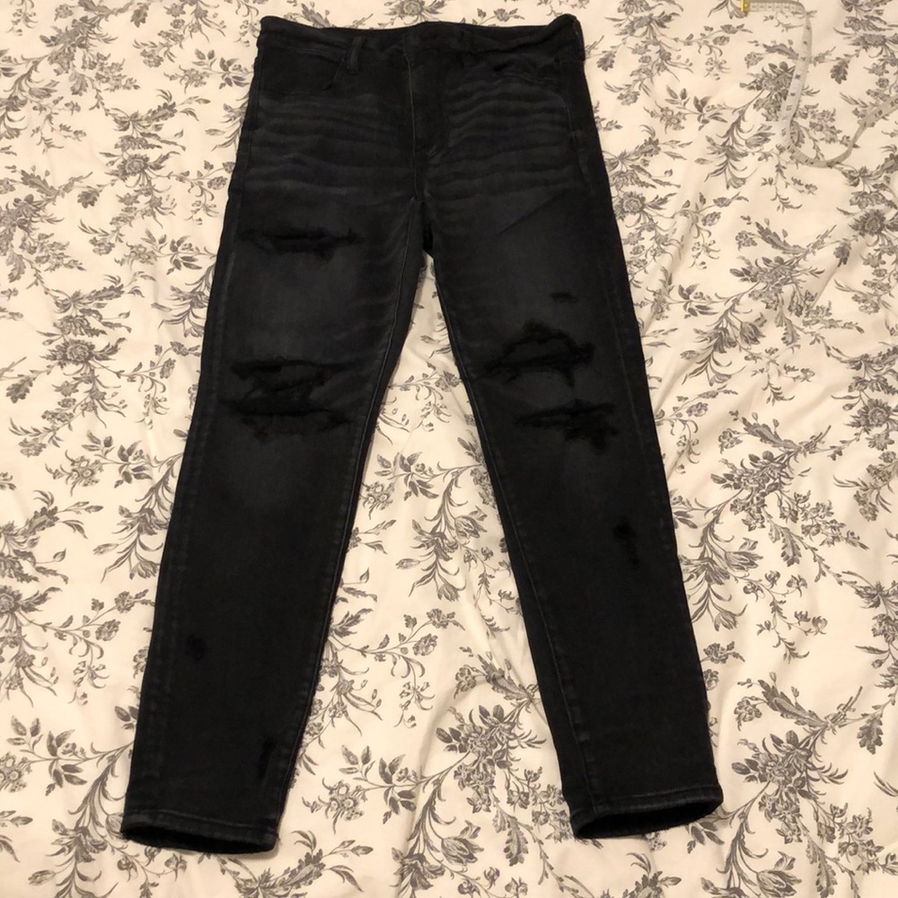 American eagle distressed jeans!